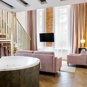 Aparthotel Golden Queen Deluxe Jacuzzi - Old Town 