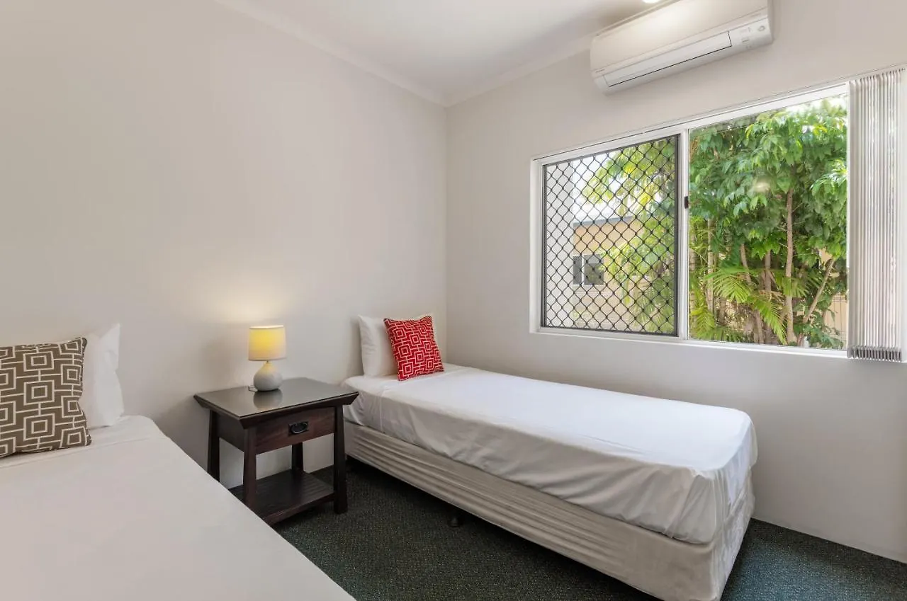 Tropical Nites Holiday Townhouses Port Douglas Resort