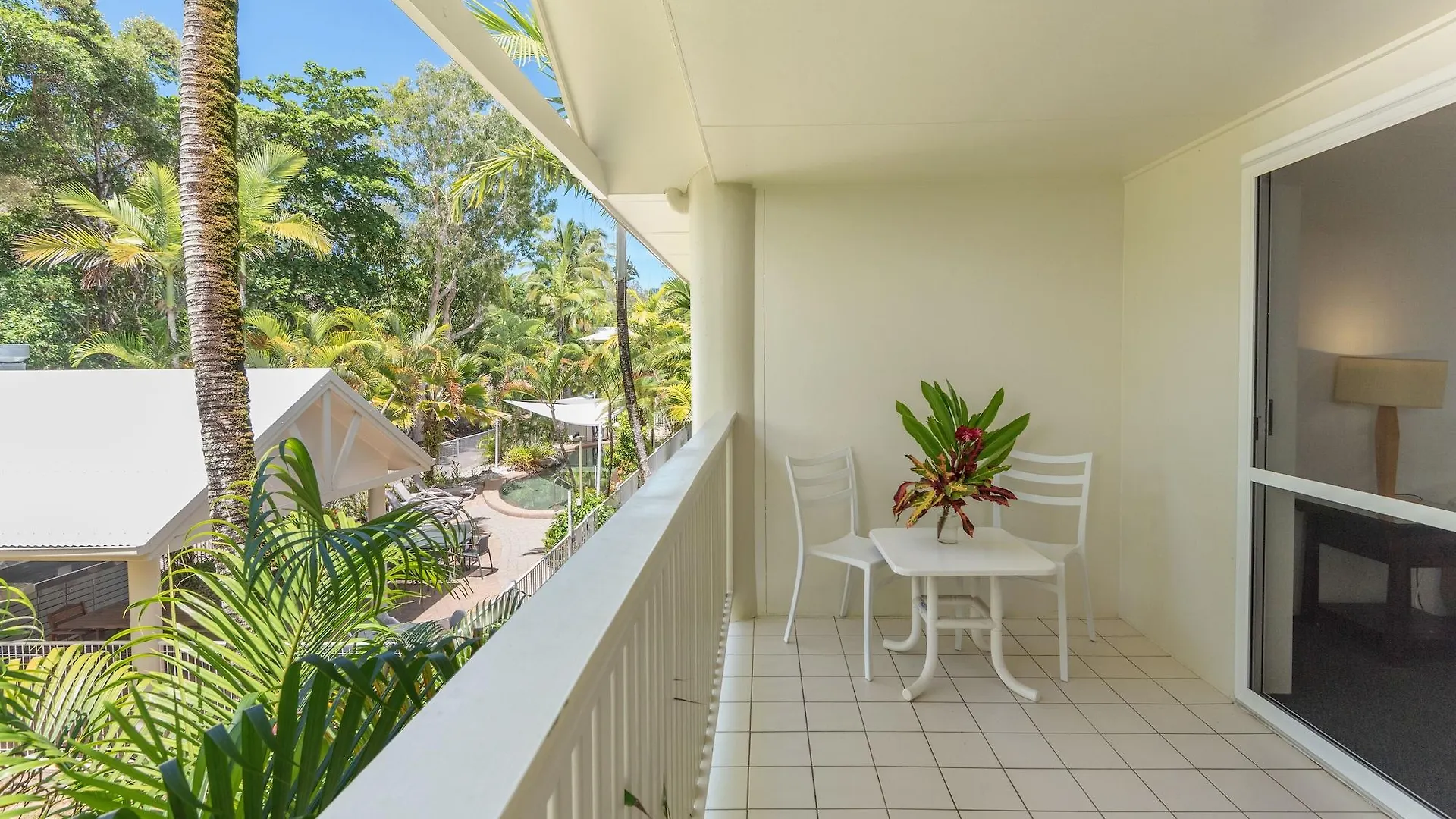 Tropical Nites Holiday Townhouses Port Douglas Resort