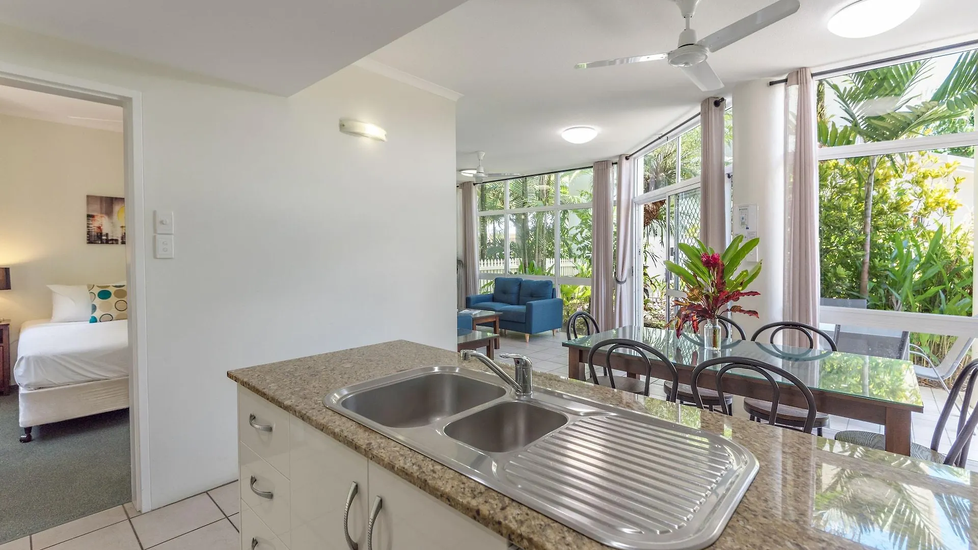 Tropical Nites Holiday Townhouses Port Douglas Australia