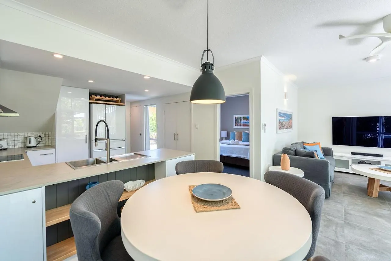 Tropical Nites Holiday Townhouses Port Douglas