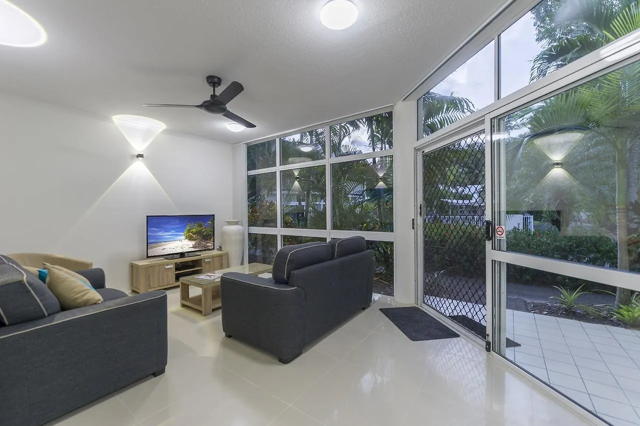 Tropical Nites Holiday Townhouses Port Douglas 4*,