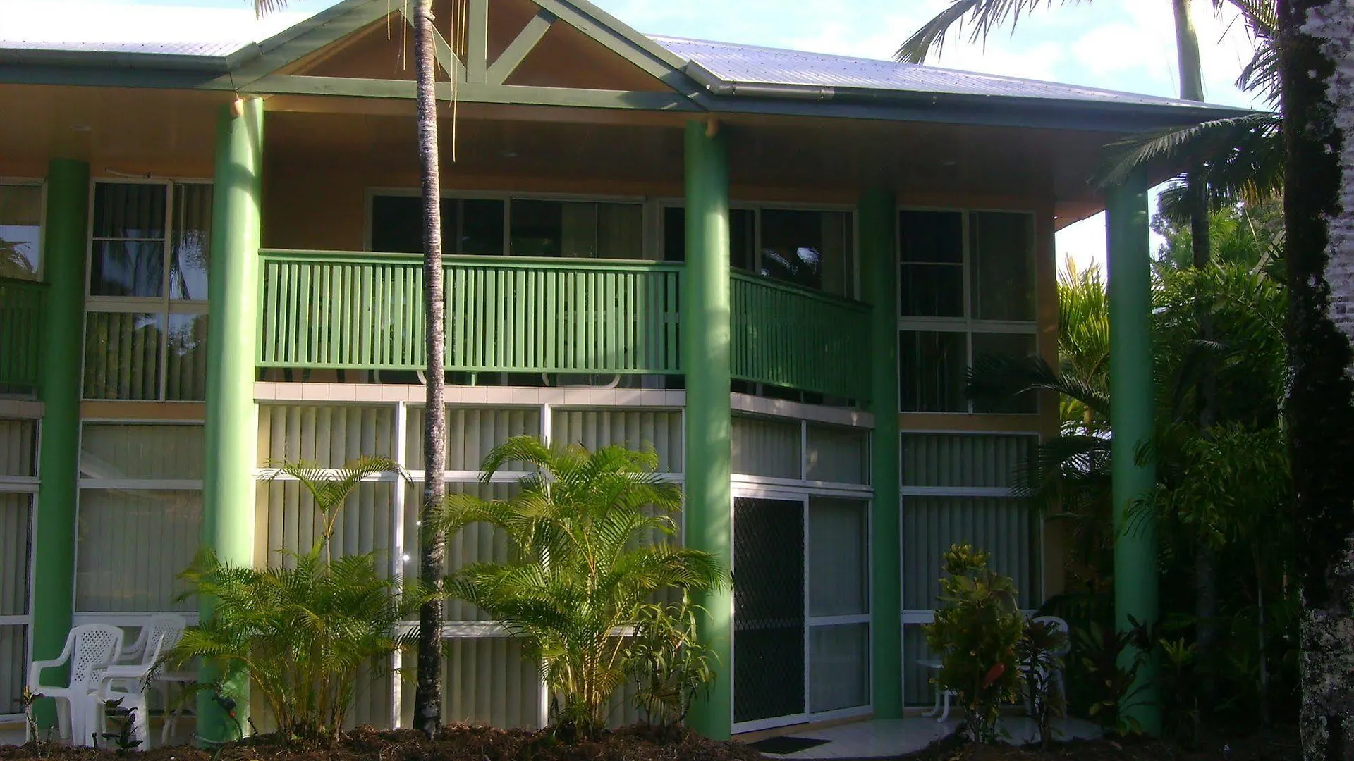 Tropical Nites Holiday Townhouses Port Douglas Resort
