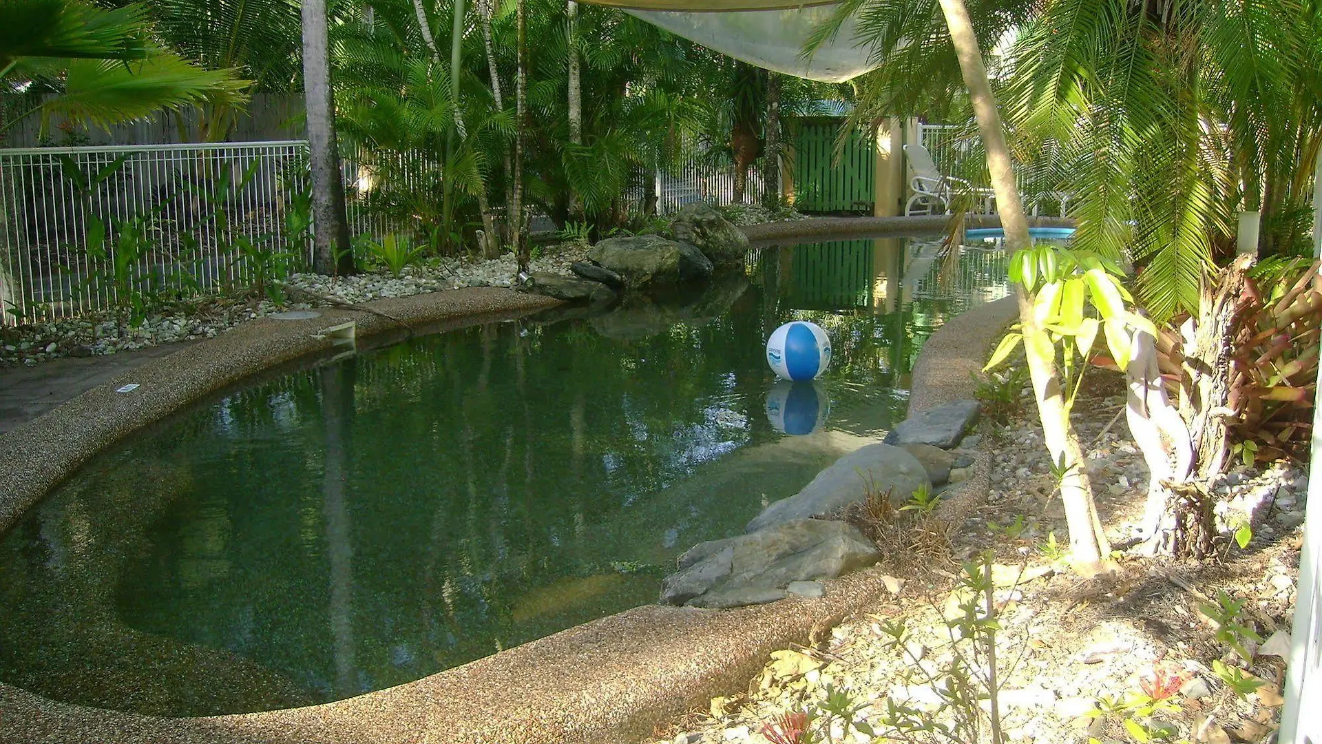 Tropical Nites Holiday Townhouses Port Douglas Resort